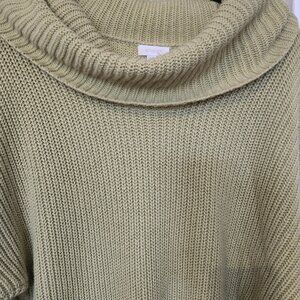 Lime Short Sleeve Sweater